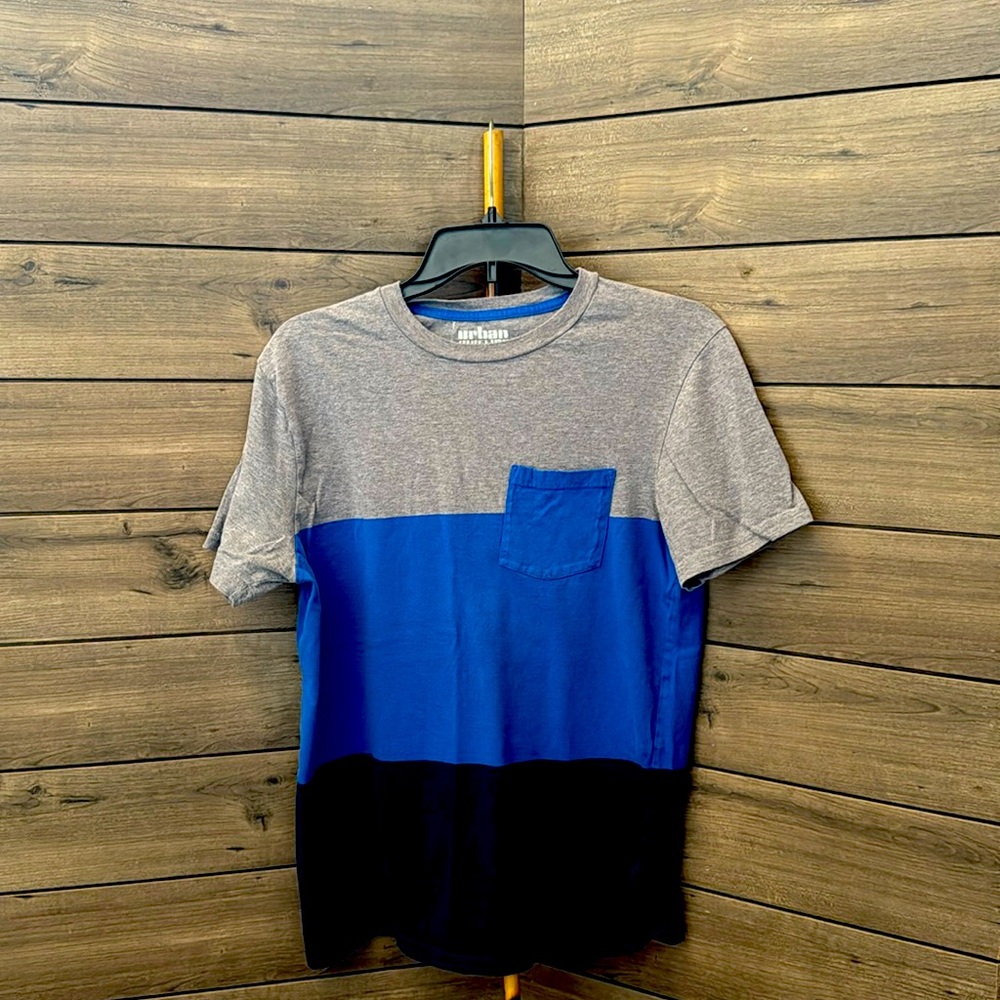 Youth multi color t-shirt size small